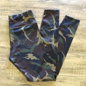 Kira Grace Camo Yoga Legging S
